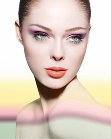 Como combinar el maquillaje con un vestido verde- actualizacion