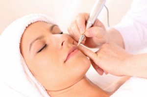 Pros y contras del maquillaje permanente labios