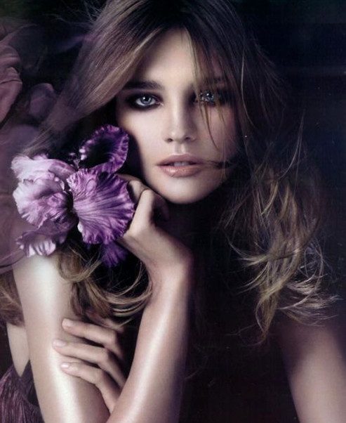 Maquillaje morado